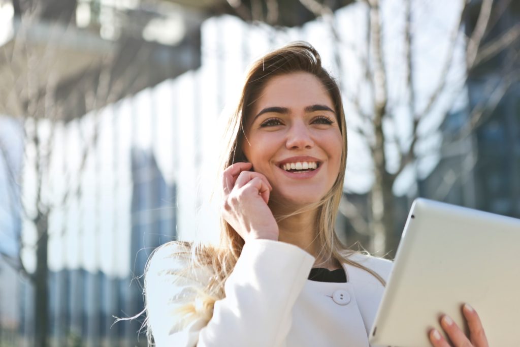 femme indépendante productive